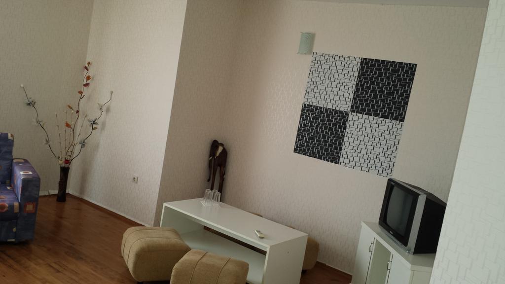 Hotel Queen Aydemir Bagian luar foto