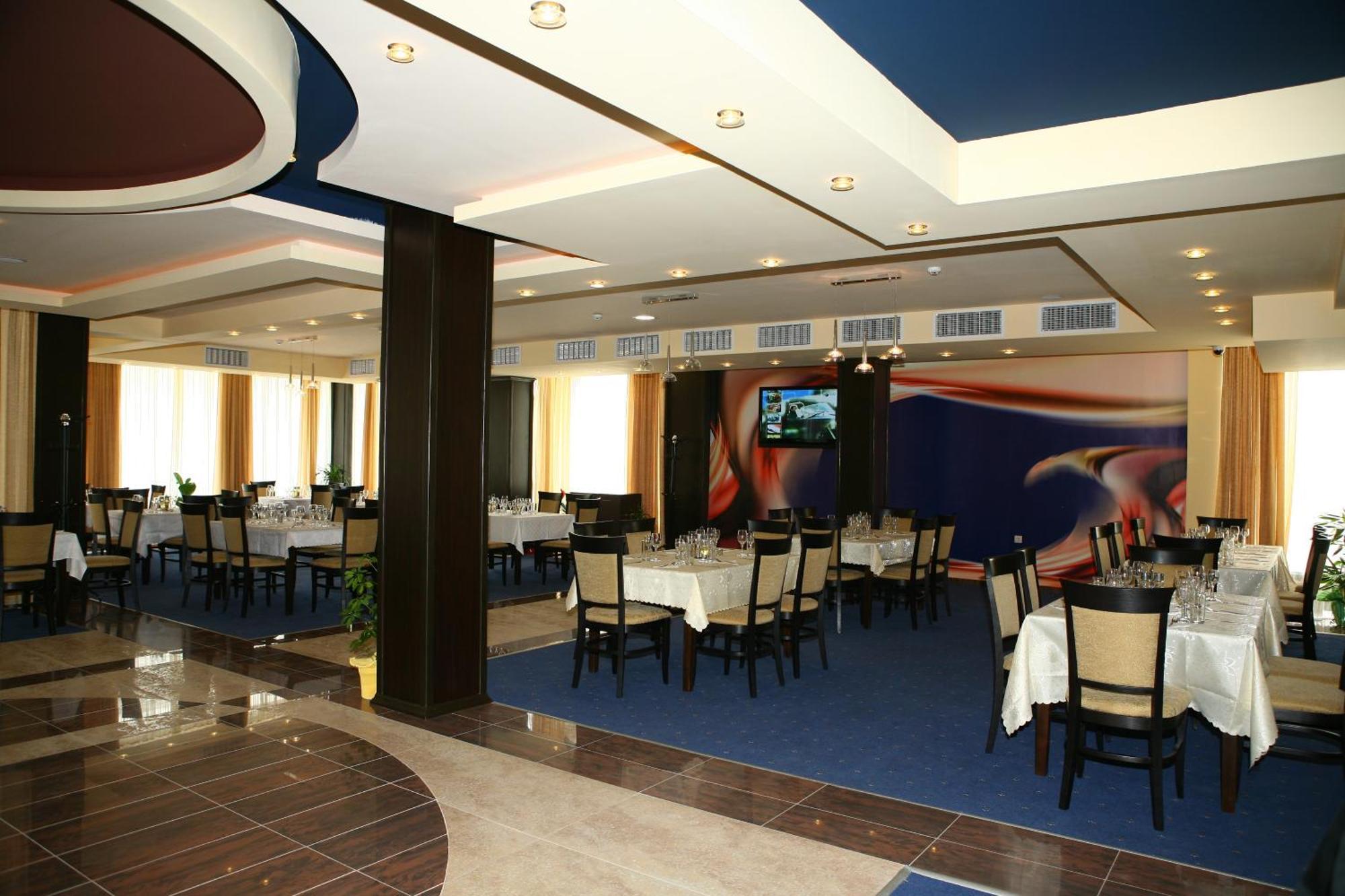 Hotel Queen Aydemir Bagian luar foto