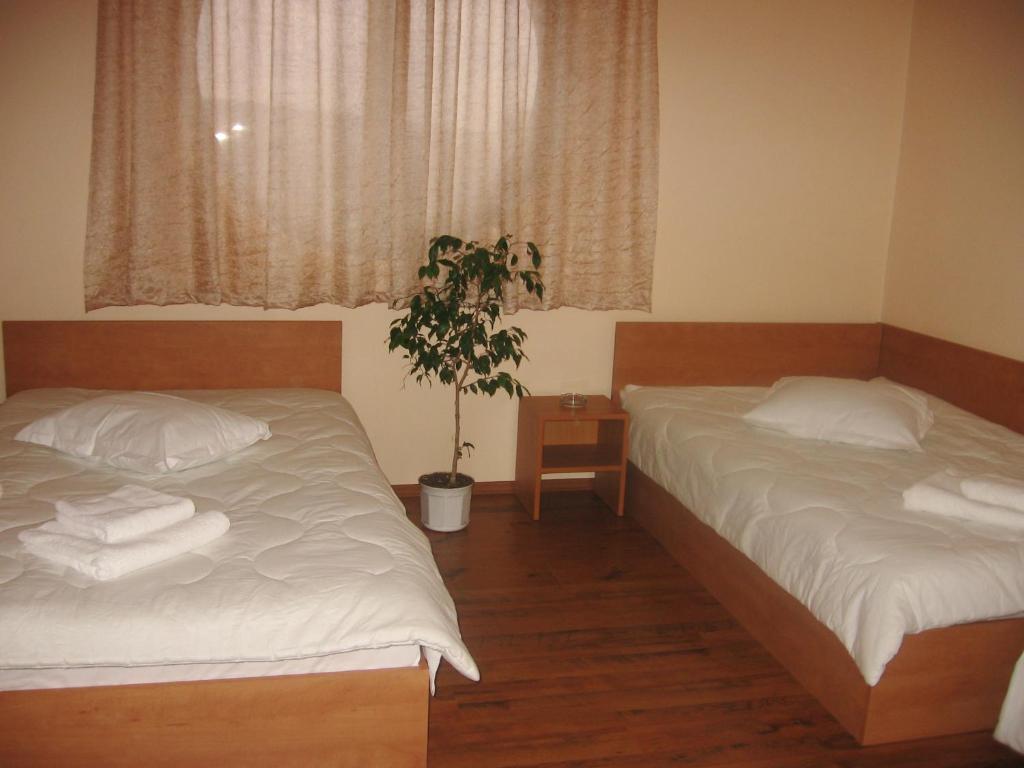 Hotel Queen Aydemir Bagian luar foto